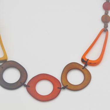 Agustina Orange und Braun